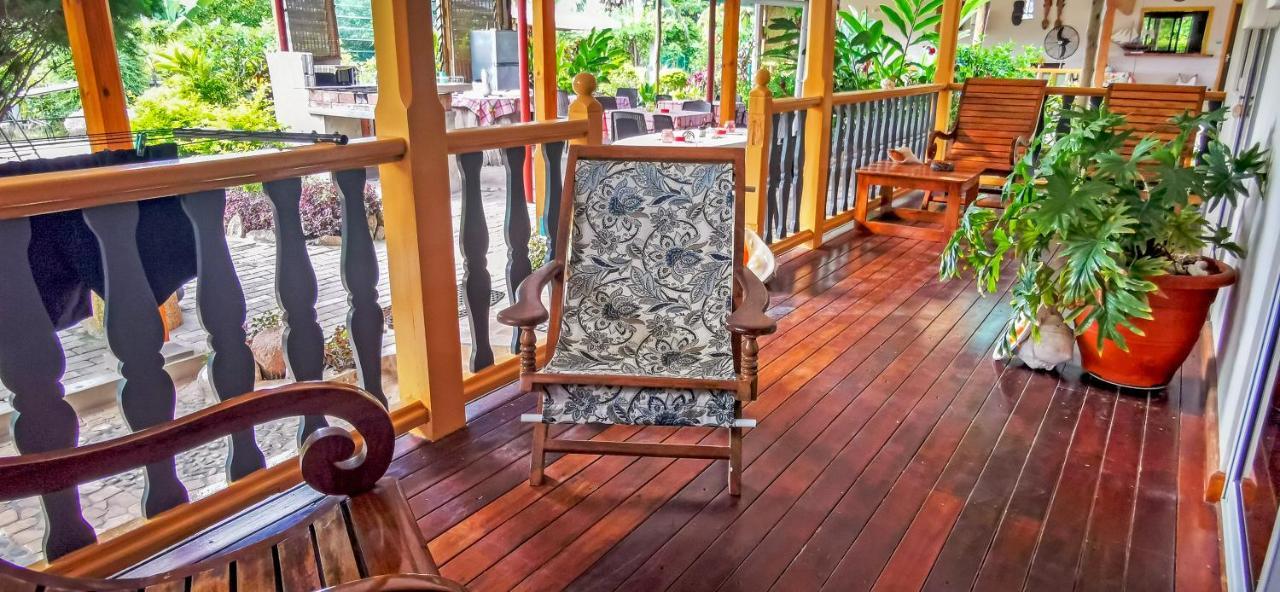 Bwaver Cottage La Digue Exterior photo