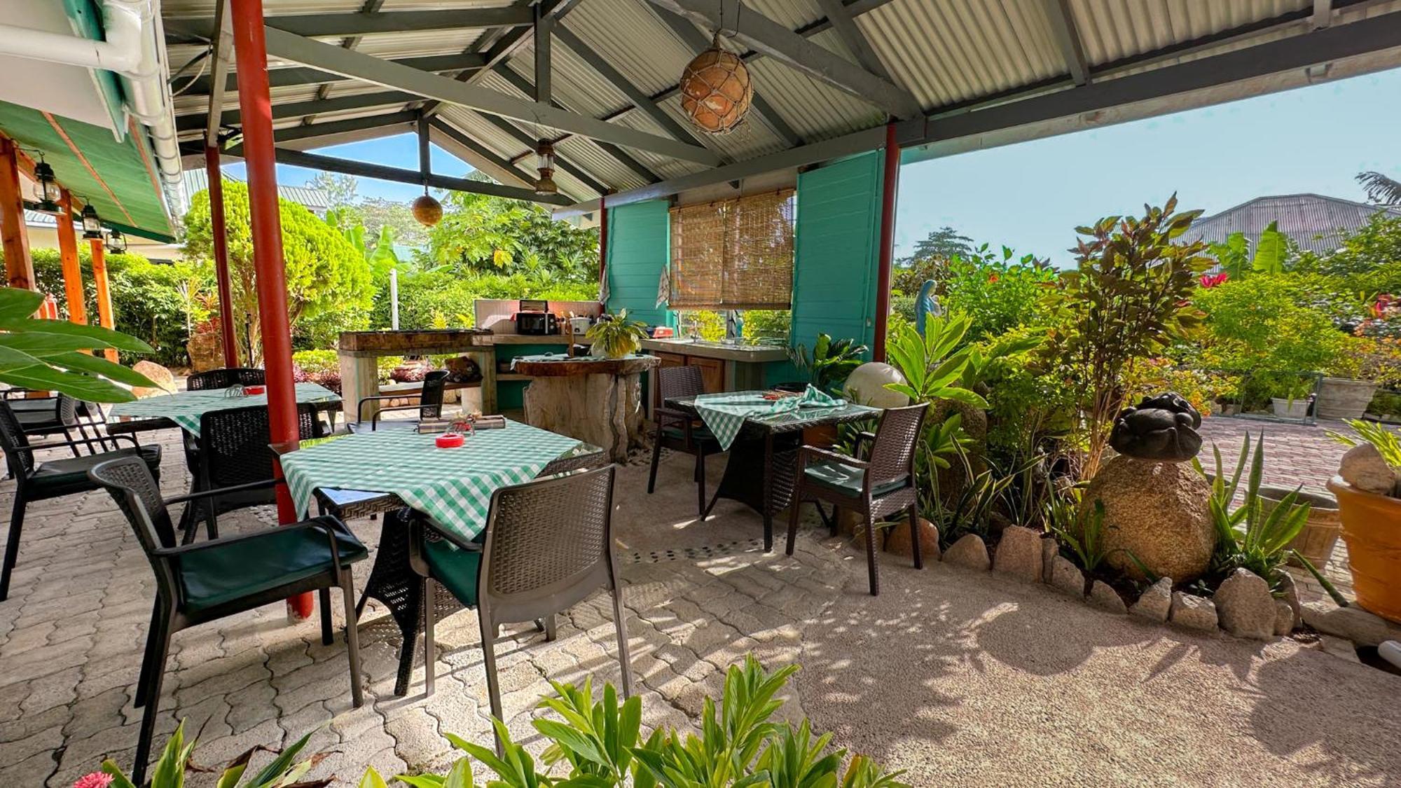 Bwaver Cottage La Digue Exterior photo